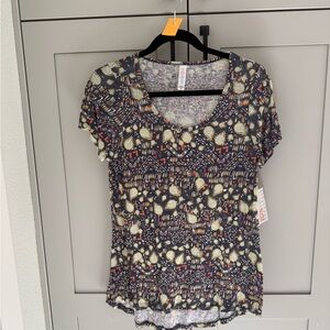 LuLaRoe Classic T (Navy and Cream Patterned Short Sleeve Top)